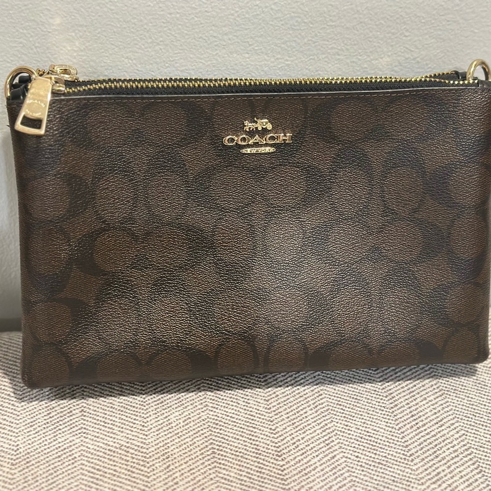 Coach Lyla Signature Canvas Brown Crossbody Bag/clutch - Picture 5 of 7